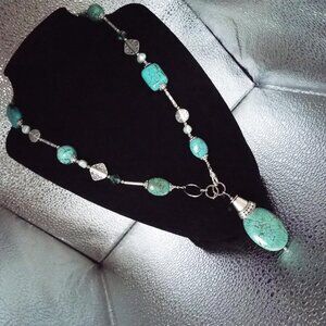 ETHIOPIAN TURQUOISE BEADS & SILVERY FINDINGS PENDANT NECKLACE 37